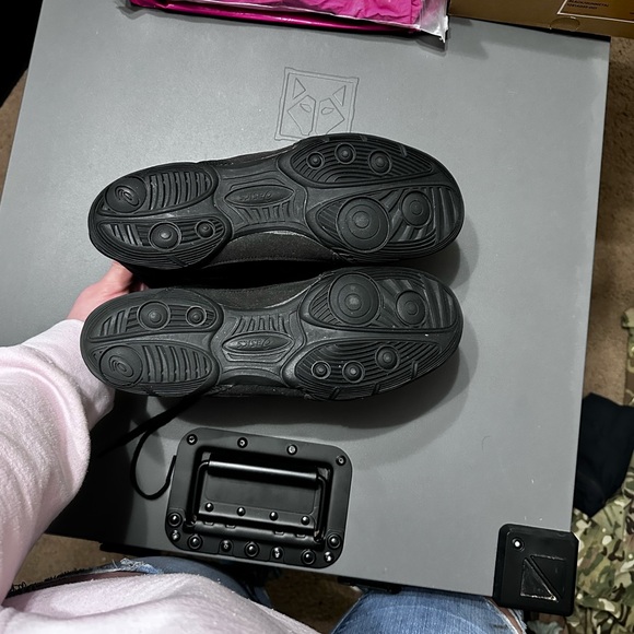 Men’s size 11 ASICS matflex 6 wrestling shoes. Wore once, excellent condition. - Picture 6 of 6